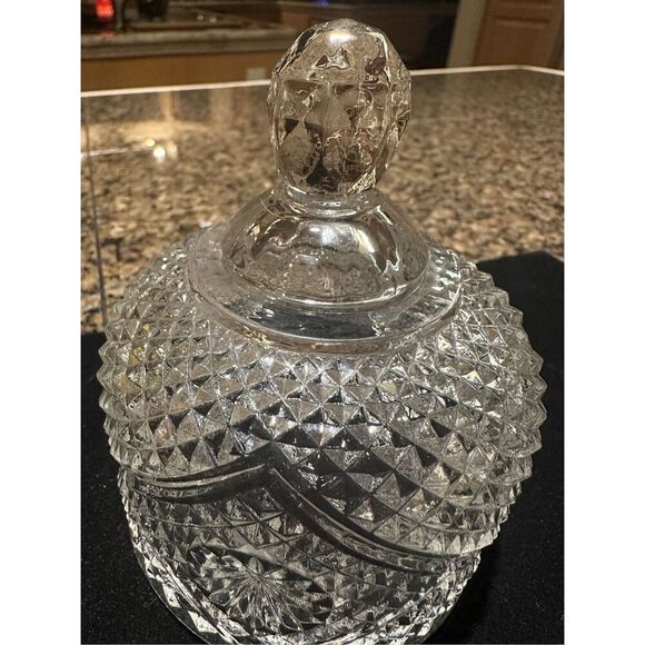 Vintage Fostoria diamond cut butter/cheese dish - Picture 5 of 5